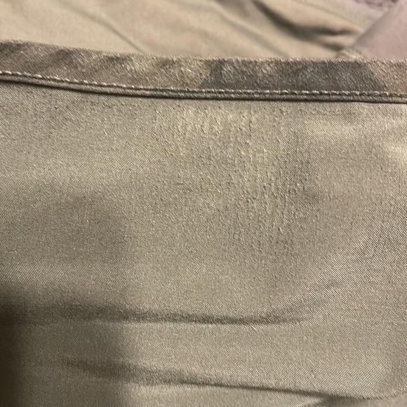 Lululemon speed shorts size 2 - Picture 6 of 6